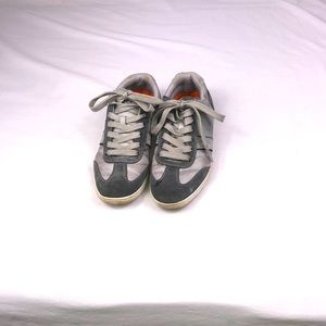 Men’s Perry Ellis Lace Up Sneakers size 8.5